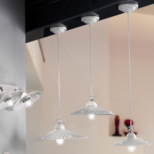 feher klasszikus keramia fuggesztek mediterran lampa allithato kristaly uvegkristaly elegans luxus konyha nappali vilagitas mediterran rustzikus lampak haloszoba nappali lameridiana lakberendezesi bolt polgari country.jpg